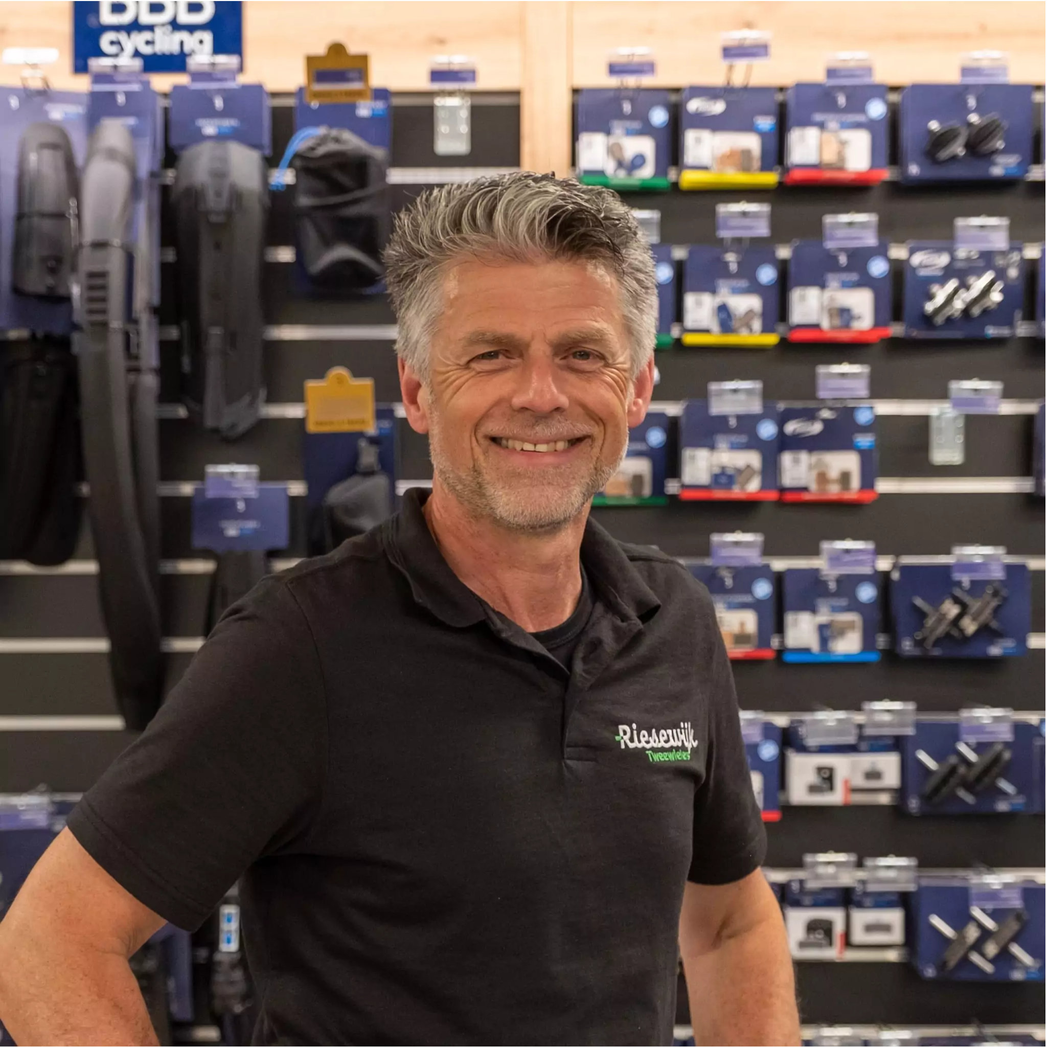 Medewerker Adri bij Riesewijk Tweewielers Deventer